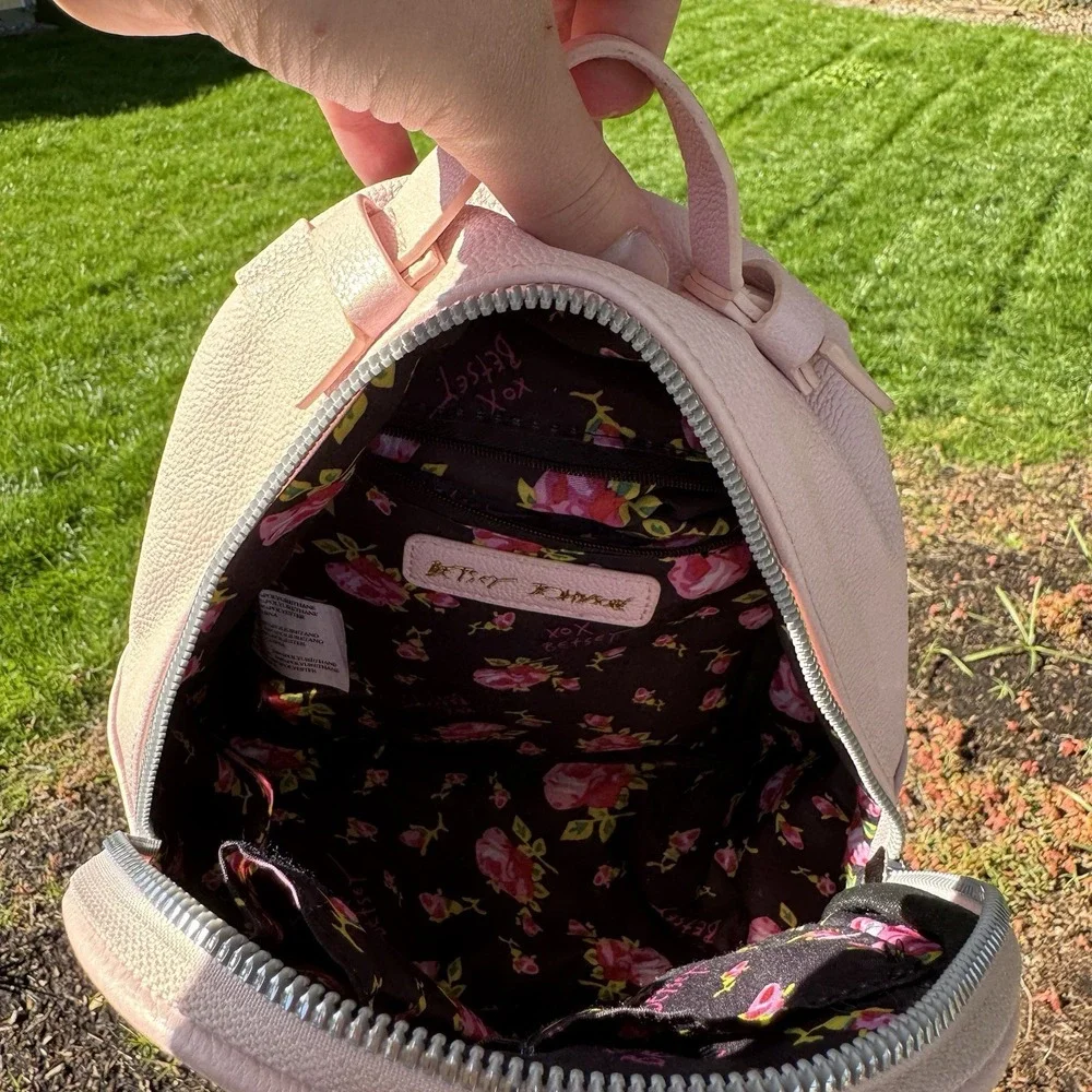 Betsey Johnson Light Pink Debossed Logo Heart Mini Backpack Purse Womens‎